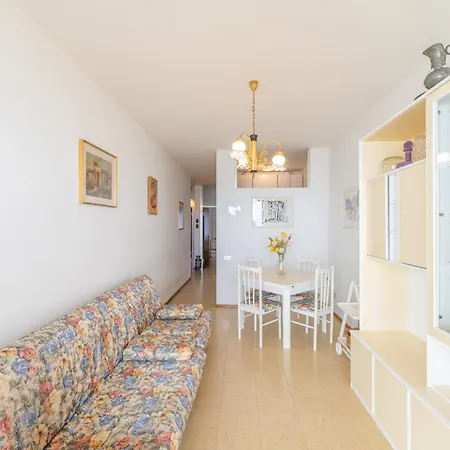 アパート Mina House - Appartamento Fronte Mare Con Ampia Terrazza E Garage