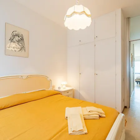 Mina House - Appartamento Fronte Mare Con Ampia Terrazza E Garage アパート