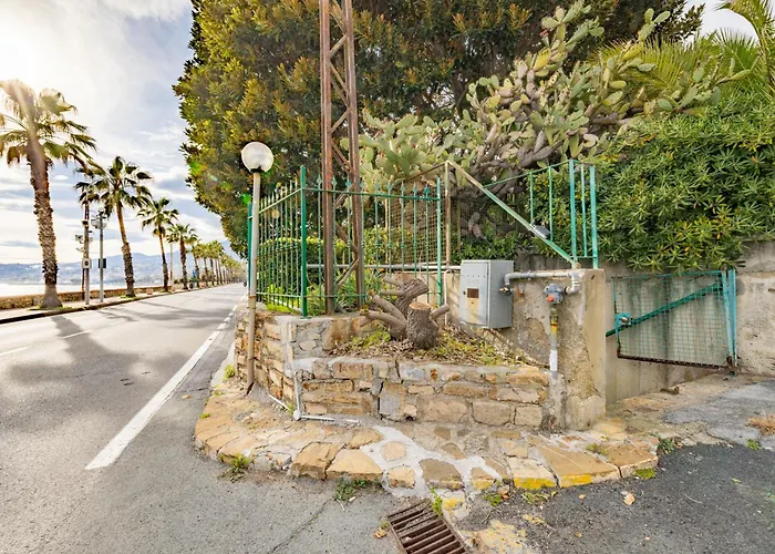 Apartment Mina House - Fronte Mare Con Ampia Terrazza E Garage